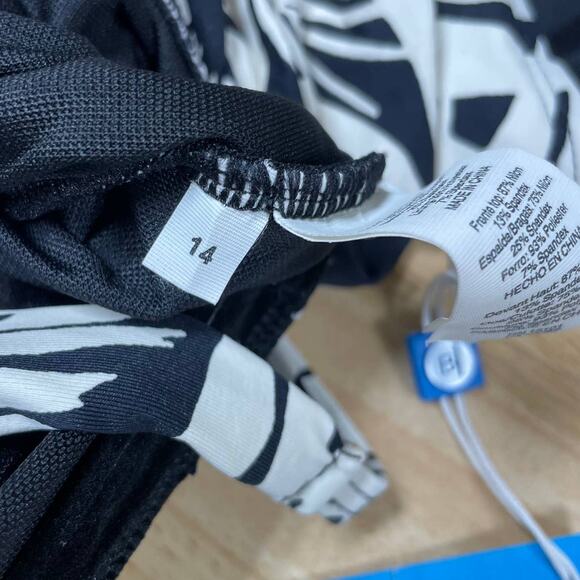 Bleu Rod Beattie NWT Urban Oasis Shirred Bandeau One Piece Swimsuit Size 14 - Picture 6 of 11